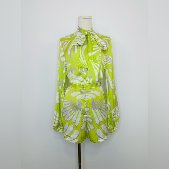 Alexis Devyn Top and Short Set - Picture 4 of 16